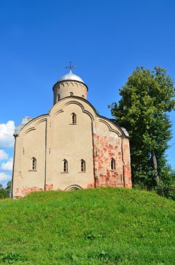 Peter Kilisesi ve Paul Slavnya Novgorod üzerinde