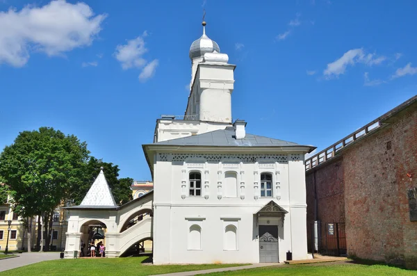 O campanário do Kremlin de Novgorod — Fotografia de Stock