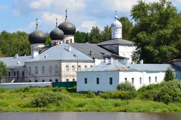 Födelsekyrkan Antoniev kloster i Novgorod, Ryssland — Stockfoto