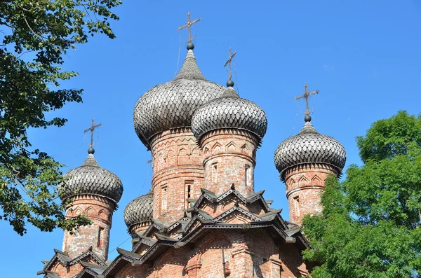 Trinity Kilisesi ruhu manastırda Novgorod, Rusya — Stok fotoğraf