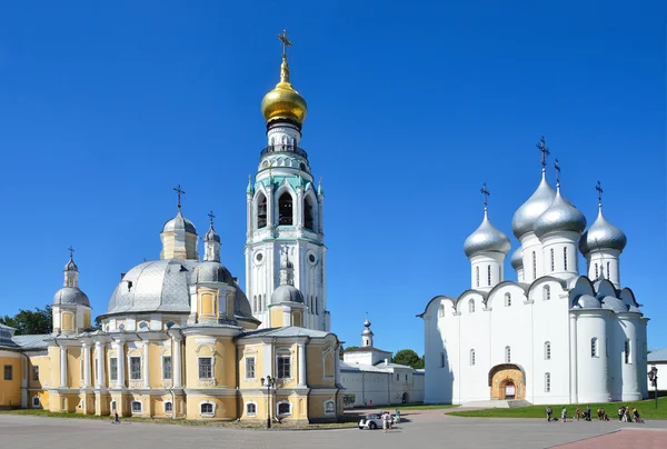 Kremlin em Vologda, Voskresensky e catedrais de Santa Sofia, anel dourado da Rússia — Fotografia de Stock