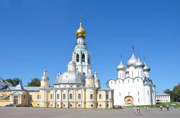 克里姆林宫在沃洛格达、 辛斯基和圣索非亚大教堂、 俄罗斯的金戒指 — 图库照片
