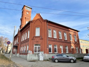 Ufa, Bashkortostan Cumhuriyeti, Rusya, 17 Ekim 2021: Mimari anıt 1871 yılında Ufa 'da inşa edilen ilk polis ve itfaiye istasyonudur. Bashkortostan Cumhuriyeti