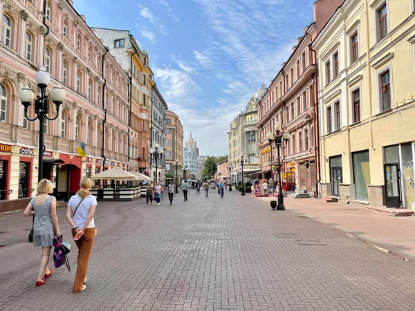 Moskau Russland August 2021 Menschen Spazieren Sommer Auf Der Arbat — Stockfoto