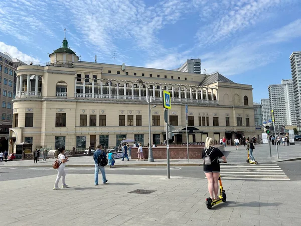 Moskau Russland August 2021 Menschen Auf Motorrollern Auf Dem Arbat — Stockfoto