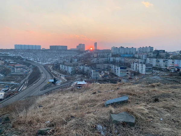 日没時にウラジオストクのティカヤ湾のエリア ロシア — ストック写真