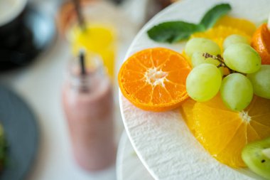 Masa kahvaltısı, taze ürünler