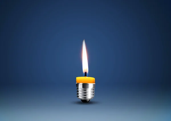 蜡蜡烛到照明灯泡 — 图库照片