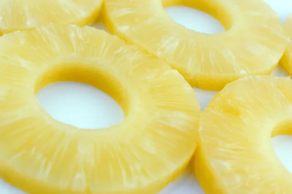 Ripe pineapple slices — Stock Photo, Image