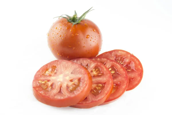 Frische rote Tomaten — Stockfoto