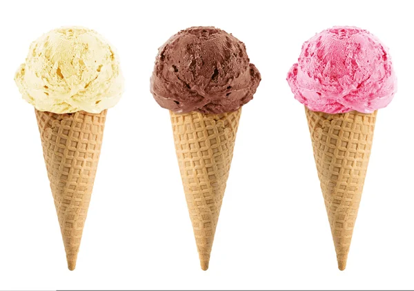 Шоколадное, ванильное и клубничное мороженое — стоковое фото