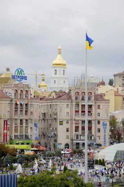 KIEV, UKRAINE - 24 elokuu 2013 - Riippumattomuuspäivä — kuvapankkivalokuva