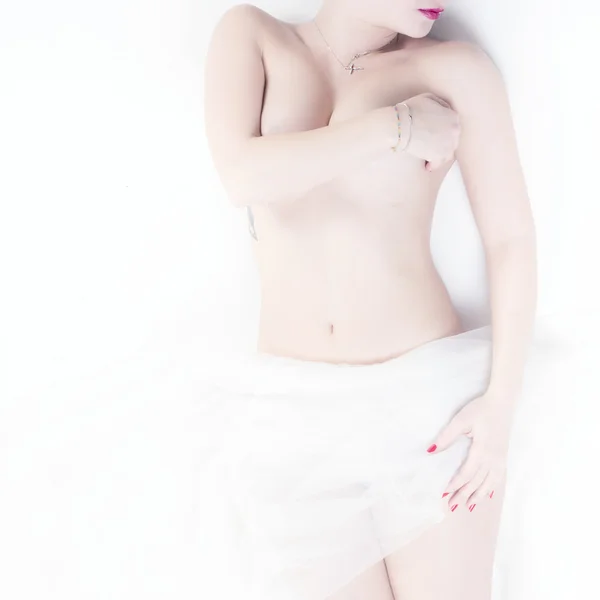 Izolované elegantní žena s bílým ručníkem — Stock fotografie