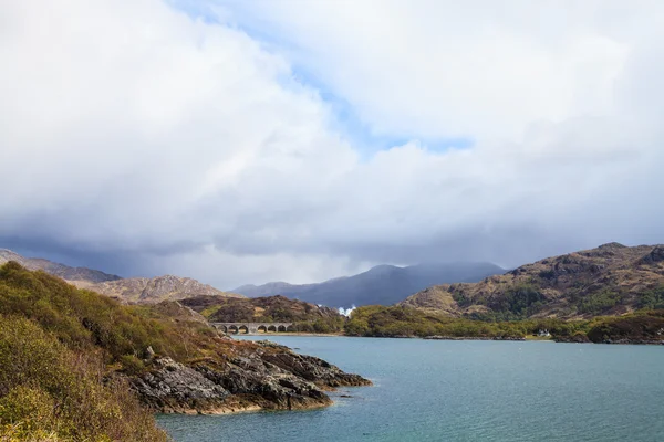 Raue Seenlandschaft — Stockfoto