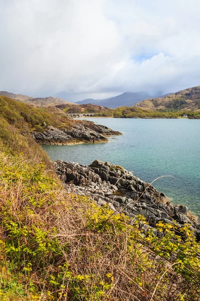 Rough lake landscape — Stock Photo, Image