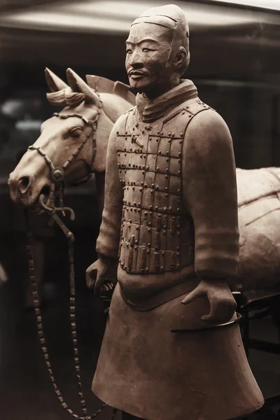 Terakotowa warrior z konia, Chiny — Zdjęcie stockowe