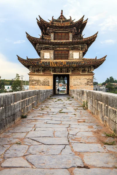 Antiguo puente medieval en China —  Fotos de Stock