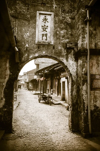 Традиционный вид китайской деревни на улицу — стоковое фото