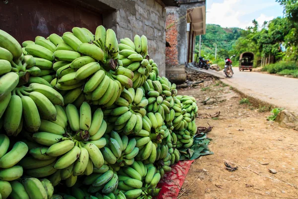 Pile of bananas along the road — Stock Photo, Image