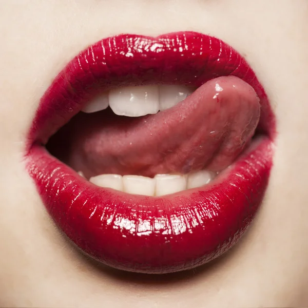 Glamour labios de brillo rojo — Foto de Stock