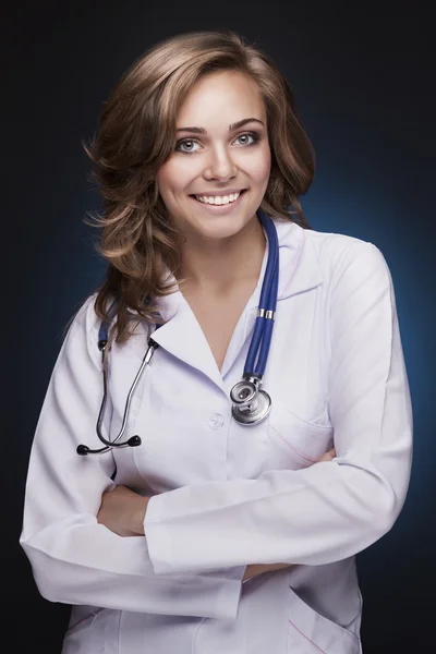 Mulher sorridente médico — Fotografia de Stock