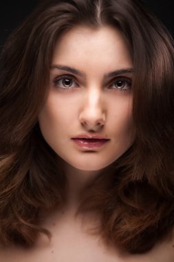 Güzel bir kadının portresi