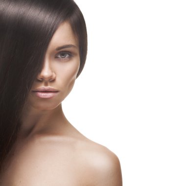 düz uzun saçlı güzel kadın