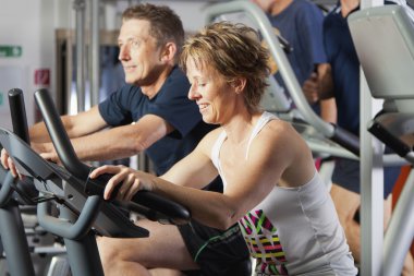 fitness merkezinde Olgun çift