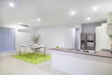Modern mutfak ve yemek alanı