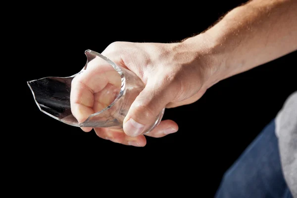 Σπασμένα ποτό στο χέρι γυαλί — Φωτογραφία Αρχείου