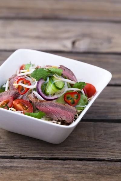 Thaise rundvlees salade — Stockfoto