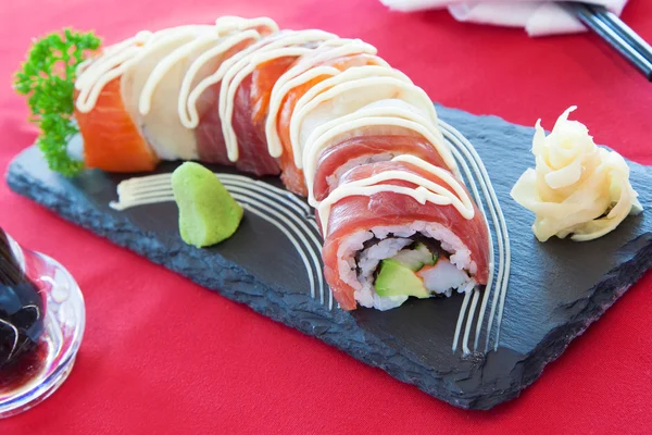 Blandad sushi — Stockfoto