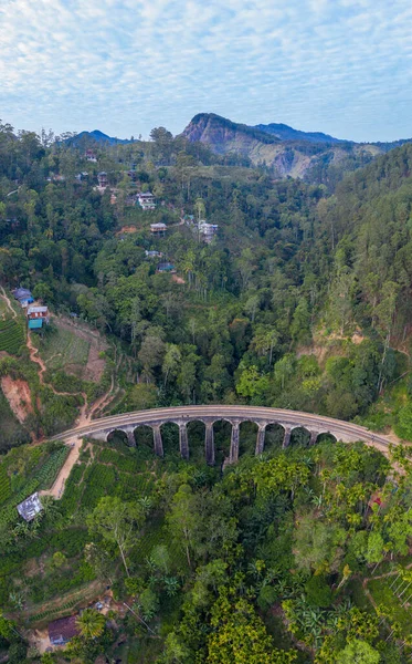 スリランカのエラ近くの9つのアーチ橋の空中ビュー — ストック写真