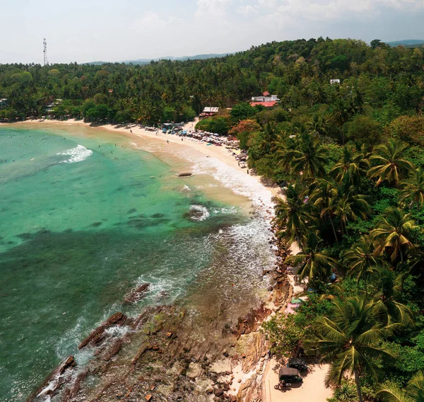 Sri Lanka 'nın güney kıyısındaki Hiriketiya Sahili