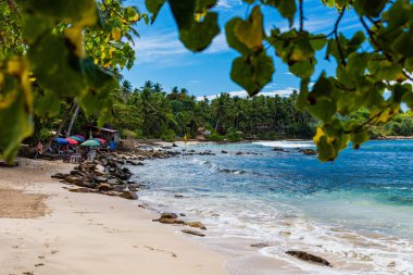 Sri Lanka 'nın güney kıyısındaki Hiriketiya Sahili