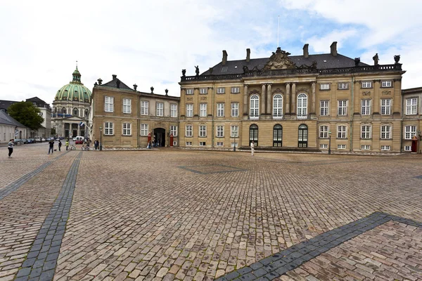 Palácio Amalienborg em Copenhague - Dinamarca — Fotografia de Stock