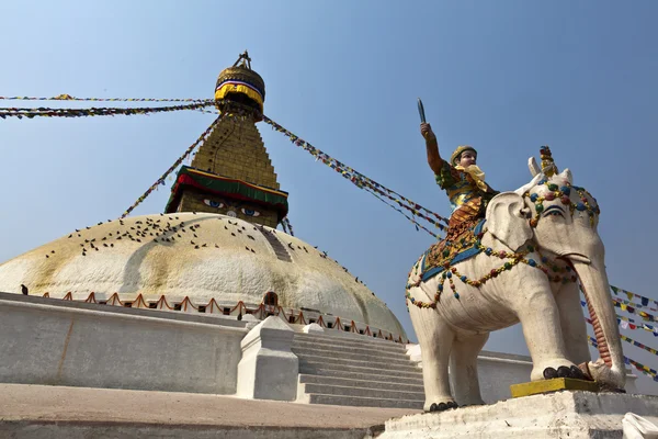 Bodhnath Stupa con bandiere di preghiera a Kathmandu - Nepal — Foto Stock