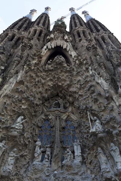 Nativity façade van de Sagrada Familia kerk (Antoni Gaudi) Barcelona - Spanje — Stockfoto