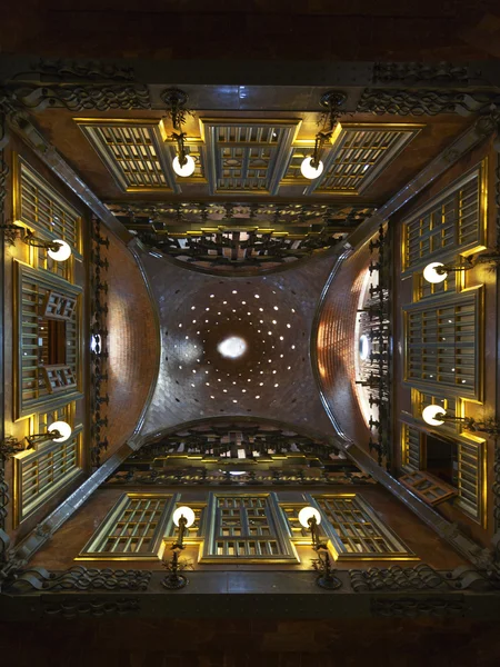 Cupola di Palau Guell Palace (Gaudi) Barcellona - Spagna — Foto Stock