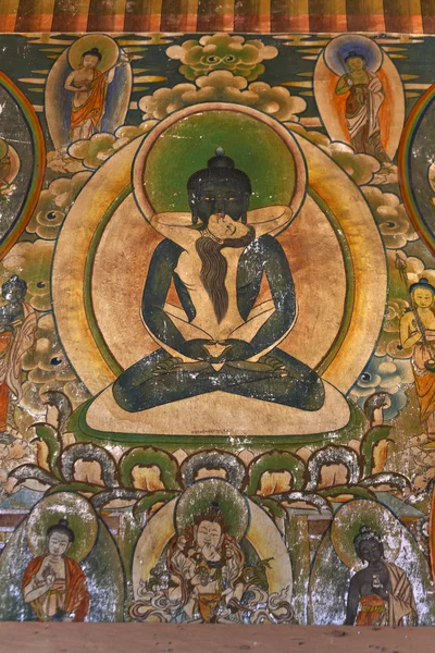 Mural de Buda en el monasterio de Luentshe Dzong en Bután Oriental . —  Fotos de Stock