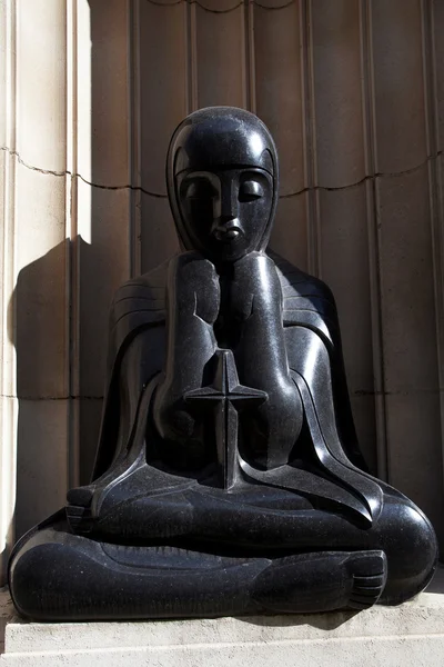 Art Deco statue in the facade of the Mersey Tunnels Building in Liverpool - United Kingdom — Stok fotoğraf