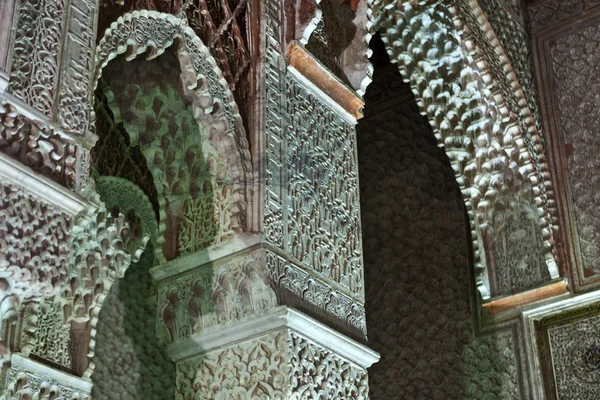 Interieur van de saadian tombs (Moorse architectuur) in marrakesh, Centraal Marokko — Stockfoto