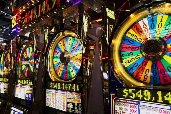 Colorful slotmachine in a casino in Las Vegas — Stock Photo, Image