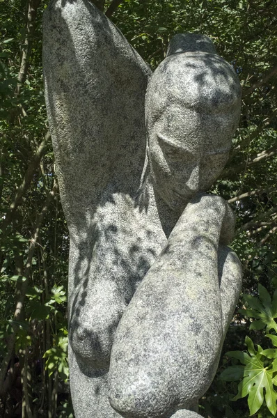 Statue of a naked woman in a park in Lisbon - Portugal — Stock Photo, Image