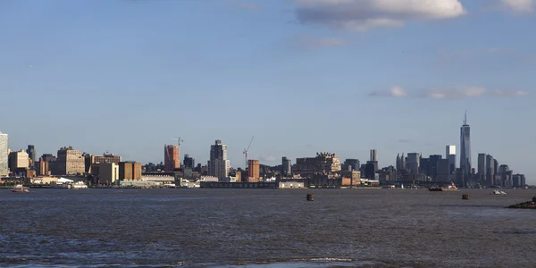 Manhattan (New York) vista dal fiume Hudson (Stati Uniti d'America) ) — Foto Stock
