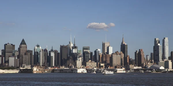 Manhattan (New York) vista dal fiume Hudson (Stati Uniti d'America) ) — Foto Stock