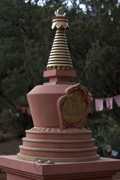 Pink Buddhist stupa in Sedona National Park - Arizona - USA — Stock Photo, Image