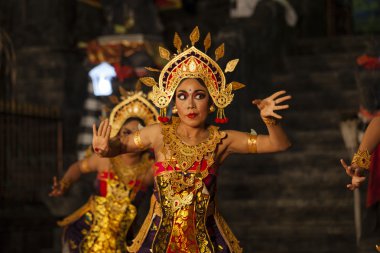 Yerel bir hindu Tapınağı Bali - Endonezya Bali dansı