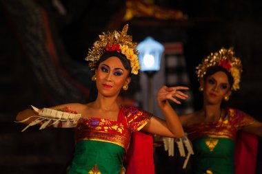 Yerel bir hindu Tapınağı Bali - Endonezya Bali dansı