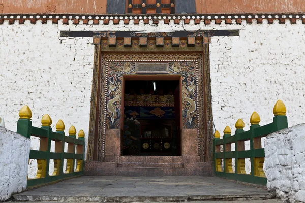 Eingang des Rinpun dzong in paro - westliches Bhutan — Stockfoto